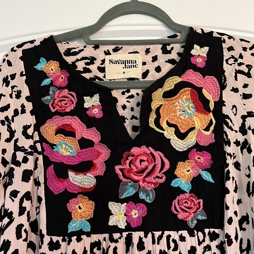 Savanna Jane Cassandra Embroidered Top Medium - Picture 3 of 8